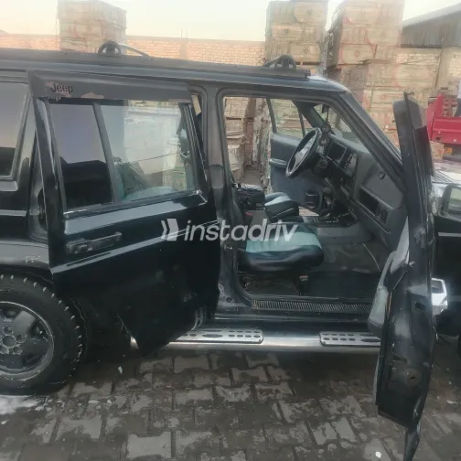 Jeep Cherokee 1996 Black Automatic Used for Sale in Greater Cairo ( Cairo + Giza) - 2