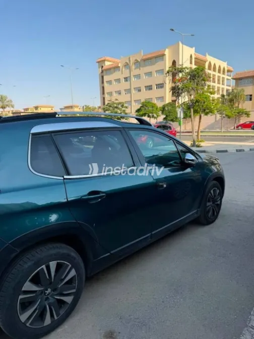 Peugeot 2008 2019 Dark Blue Automatic Used for Sale in Cairo - 5