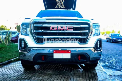 Gmc Sierra 2022 White Automatic Used for Sale in Madinaty - 5