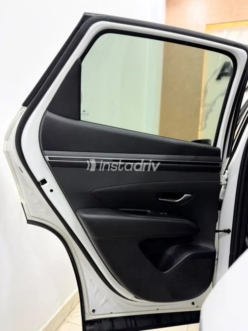 Hyundai Tucson 2023 White Automatic Used for Sale in Greater Cairo ( Cairo + Giza) - 8