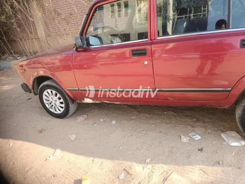 Lada 2107 2011 Red Manual Used for Sale in Greater Cairo ( Cairo + Giza) - 3
