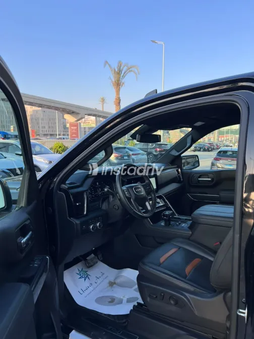 Gmc Sierra 2024 Black Automatic Used for Sale in Greater Cairo ( Cairo + Giza) - 2