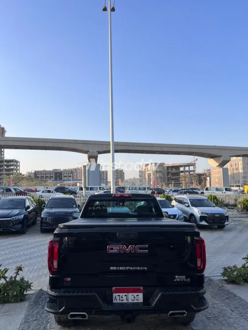 Gmc Sierra 2024 Black Automatic Used for Sale in Greater Cairo ( Cairo + Giza) - 4