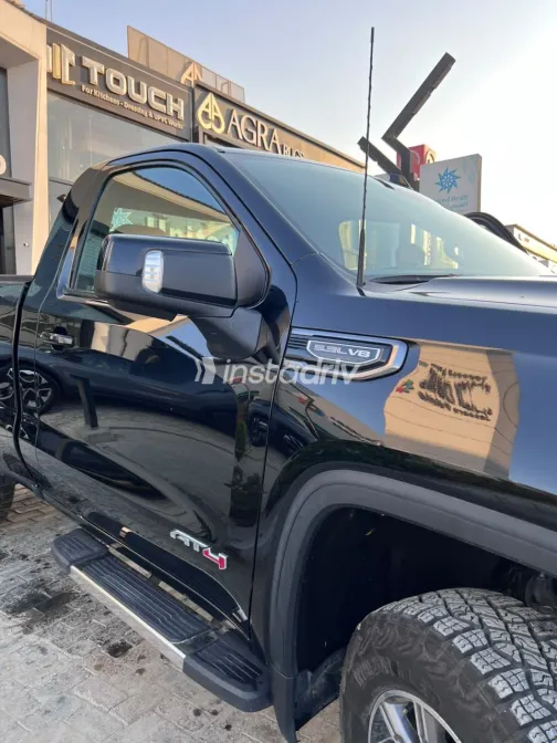Gmc Sierra 2024 Black Automatic Used for Sale in Greater Cairo ( Cairo + Giza) - 7