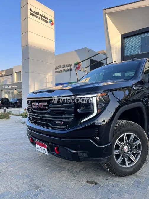 Gmc Sierra 2024 Black Automatic Used for Sale in Greater Cairo ( Cairo + Giza) - 9