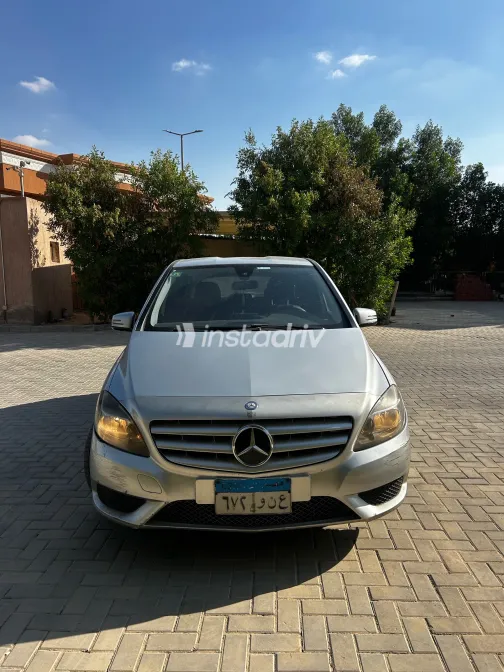 Mercedes B 200 2013 Silver Automatic Used for Sale in Greater Cairo ( Cairo + Giza) - 4