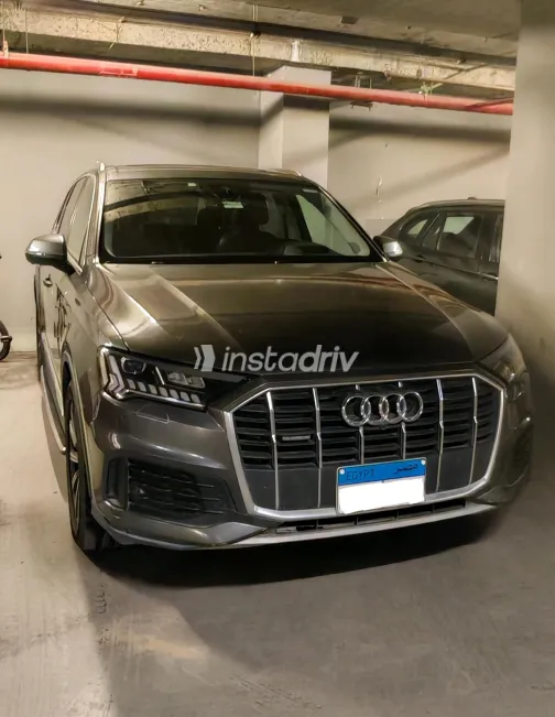 Audi Q7 2021 Gray Automatic Used for Sale in Greater Cairo ( Cairo + Giza) - 5
