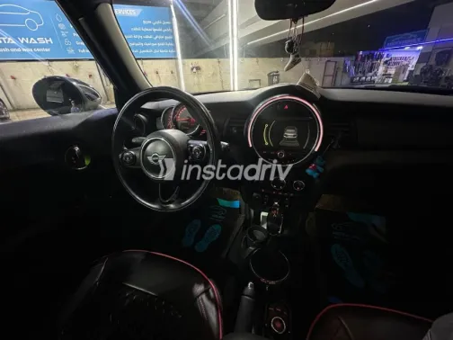 Mini Cooper 2017 White Automatic Used for Sale in Maadi - 2