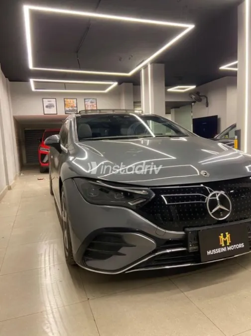 مرسيدس E 350 2022 رمادي أوتوماتيك مستعملة للبيع في القاهرة - 8