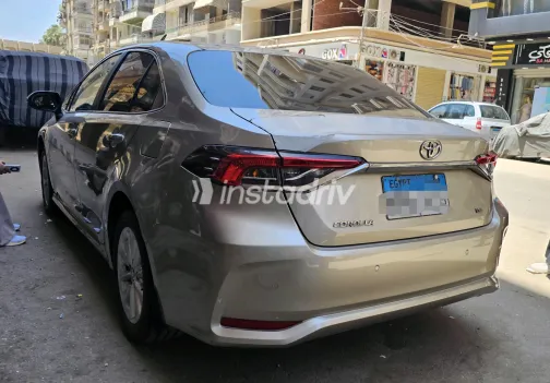 تويوتا كورولا 2023 ذهبي CVT مستعملة للبيع في القاهرة الكبرى ( القاهرة - الجيزة) - 1
