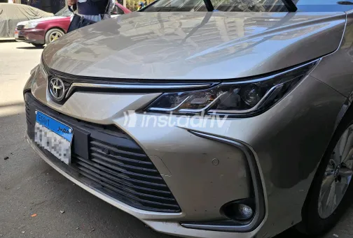 تويوتا كورولا 2023 ذهبي CVT مستعملة للبيع في القاهرة الكبرى ( القاهرة - الجيزة) - 6