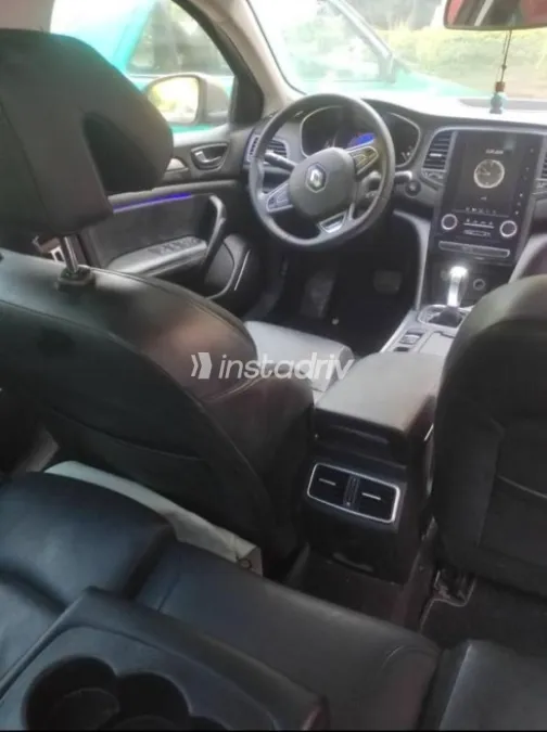 Renault Megane 2020 Gold Automatic Used for Sale in Cairo - 5