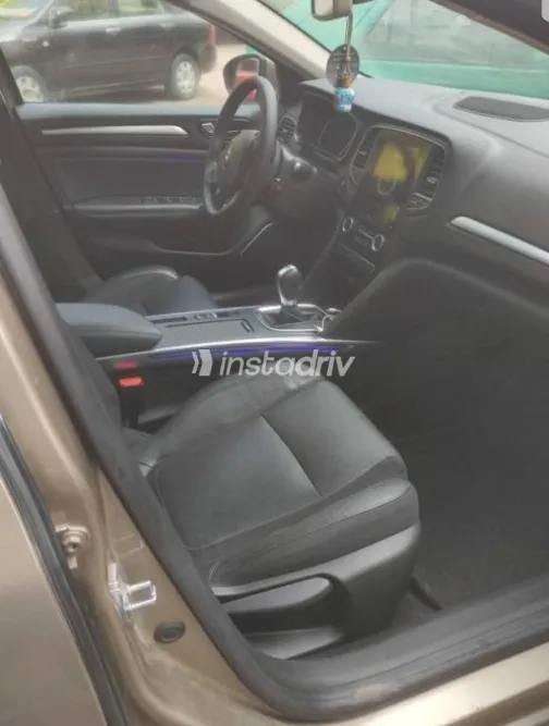 Renault Megane 2020 Gold Automatic Used for Sale in Cairo - 6