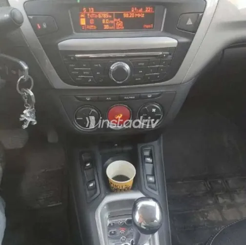 Citroën C Elysee 2015 Silver Automatic Used for Sale in Giza - 7