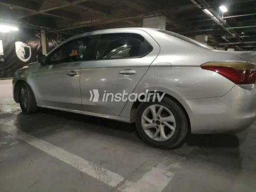 Citroën C Elysee 2015 Silver Automatic Used for Sale in Giza - 9