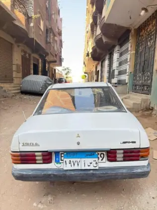 مرسيدس 190 1987 أبيض يدوي مستعملة للبيع في القاهرة الكبرى ( القاهرة - الجيزة)
