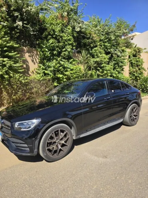 مرسيدس GLC 300 2023 أسود أوتوماتيك مستعملة للبيع في القاهرة - 7