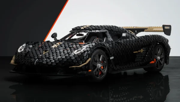 327,000 Lego Pieces at 111 km/h: A Hypercar Enters the Record Books