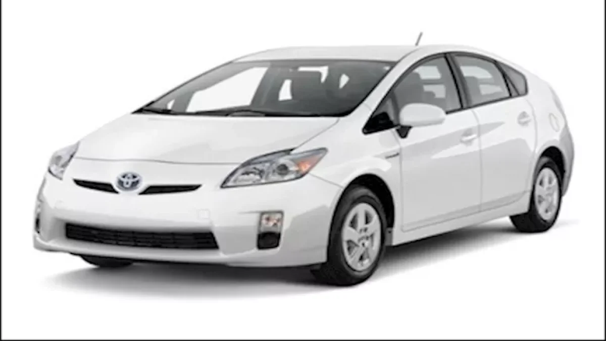 Toyota Prius 2010: A Rare Hybrid in the Egyptian Used Car Market at EGP 575,000