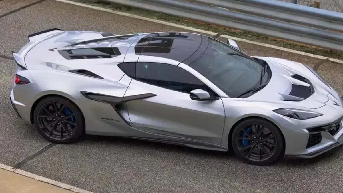 Chevrolet Corvette ZR1X Shatters Pikes Peak Record with 1,250 HP