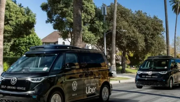 Momenta Global Targets $751 Million in Largest Autonomous Driving IPO in Hong Kong