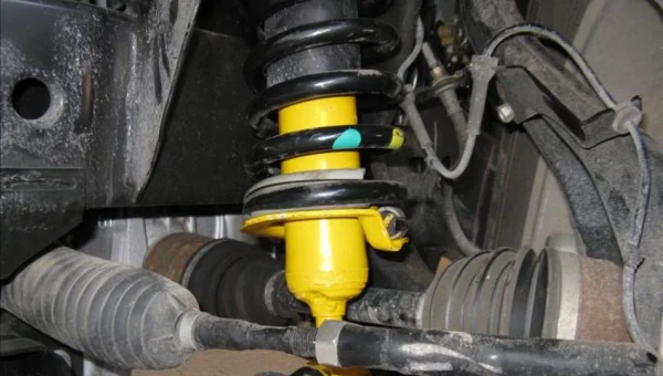 5 Signs Your Car's Shock Absorbers Are Failing, According to an Expert