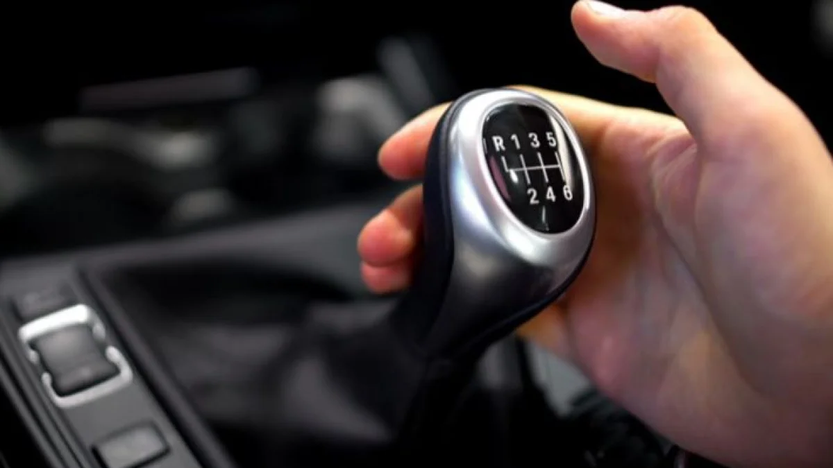5 Warning Signs Your Car's Transmission May Be Failing and the One Step That Can Save You From Costly Repairs