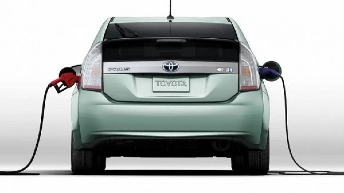 Electric and Hybrid Cars Now Account for a Quarter of Global Auto Sales