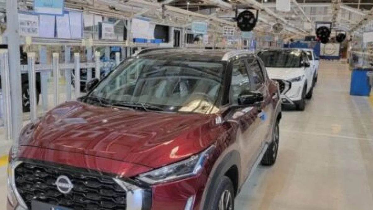 Egypt's President El-Sisi Calls for Localizing Auto Industry in High-Level Meeting