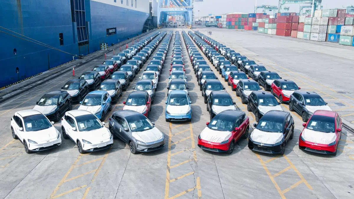 Slight Increase in Private Car Registrations in Egypt During June