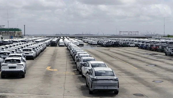 Unprecedented Milestone: China's Auto Exports Surpass One Million Vehicles in a Single Month