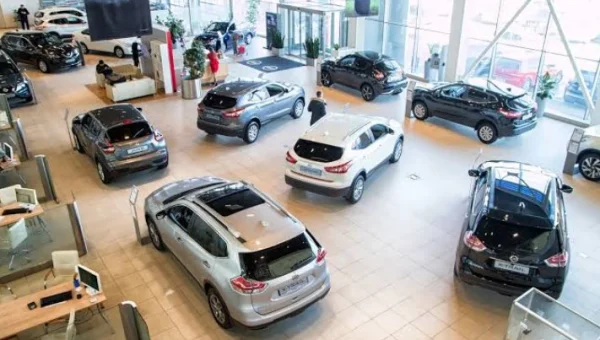 Distributors Pressure Car Agents to Cut Prices Amid Fierce Competition