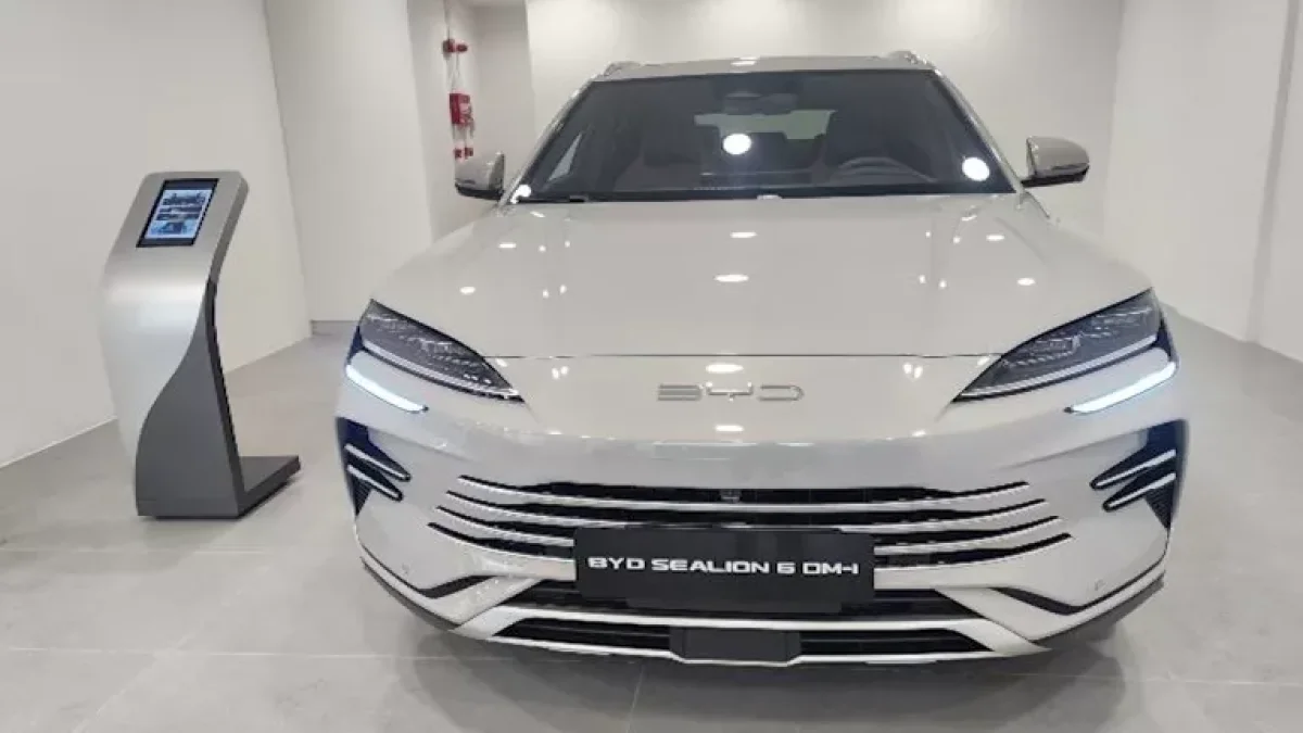 Hybrid War Heats Up in Egypt: Full Comparison Between Deepal S05 and BYD Sealion 6 DM-i
