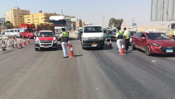 Up to 15,000 EGP Fine and License Suspension for Throwing Trash from Your Car in Egypt