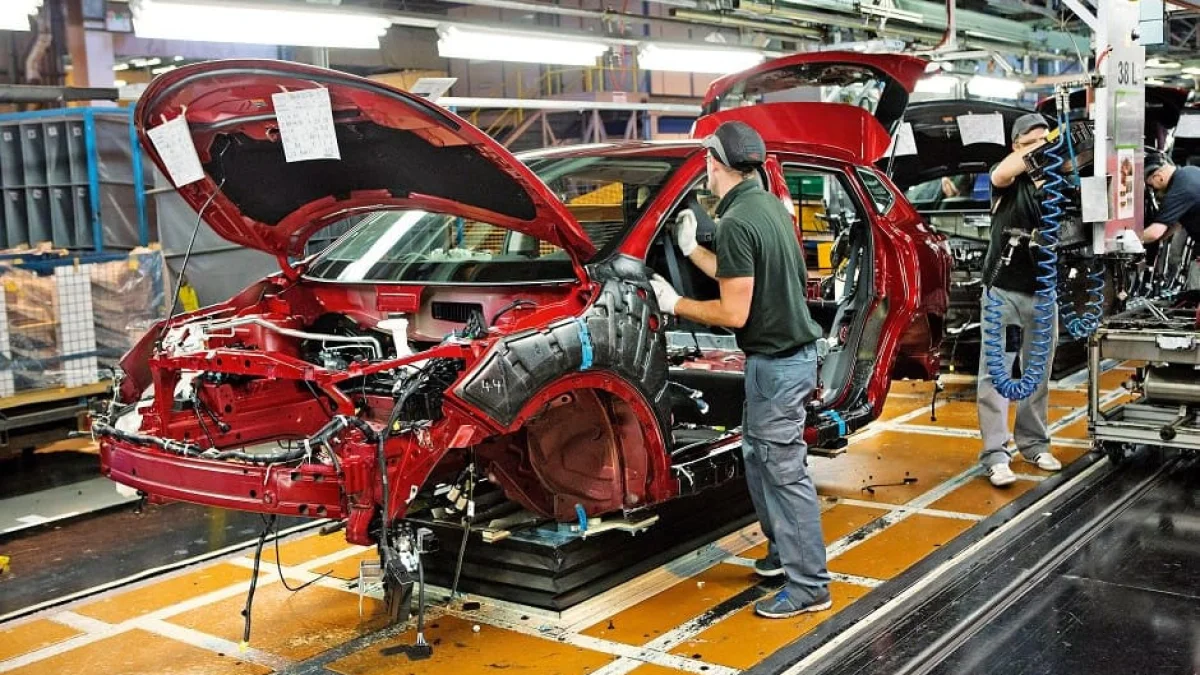 Global Auto Industry Faces Critical Phase Amid Escalating Middle East Tensions