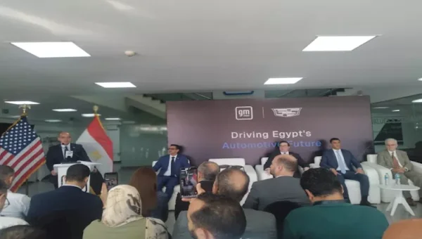 وزيرا الصناعة والاستثمار يتفقدان مصنع جنرال موتورز مصر بمناسبة اعتماد المعايير الأمريكية لسلامة المركبات