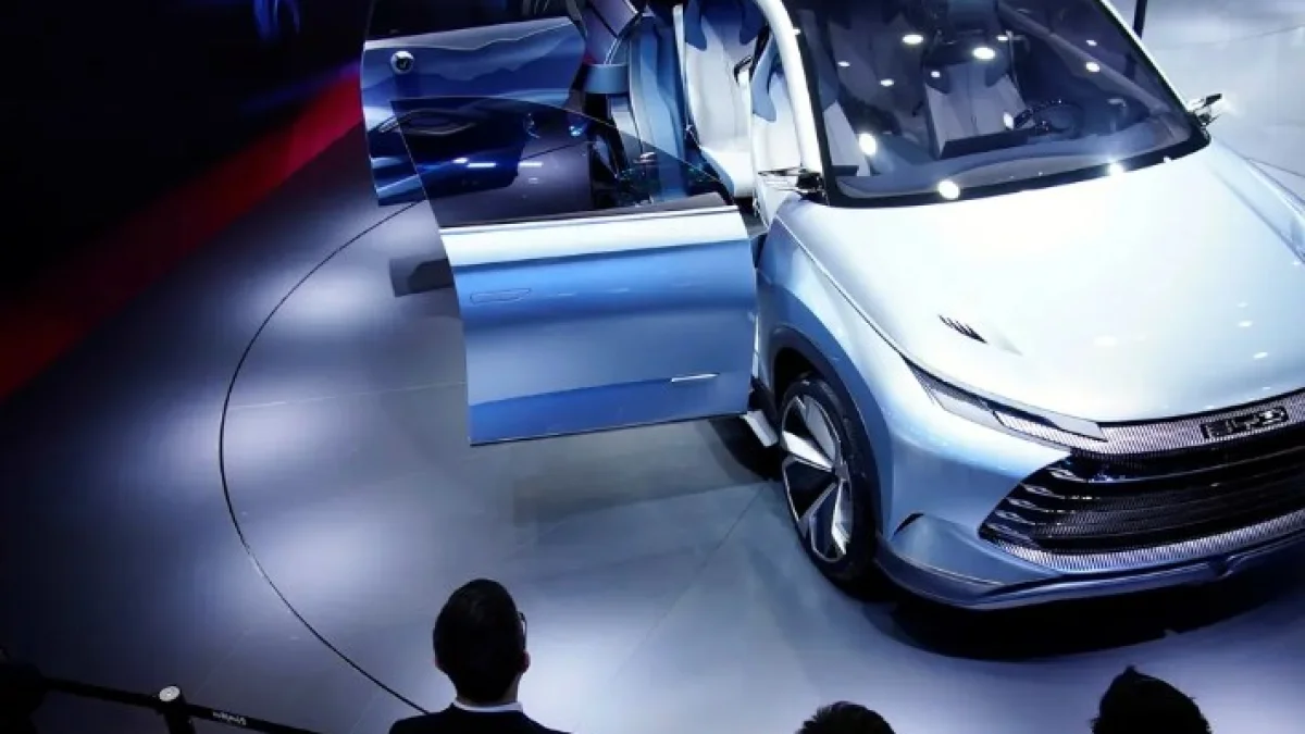 BYD Takes on Japan with Affordable Electric ‚Racco‘ Kei Car