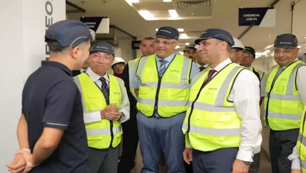 وزير العمل يتفقد مصنع بروميتيون للإطارات في الإسكندرية ويؤكد دعم توطين الصناعة