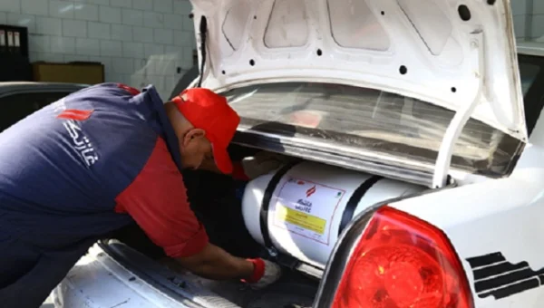 Why Factory-Fitted Natural Gas Cars Beat Conversions: The Hidden Engineering Detail