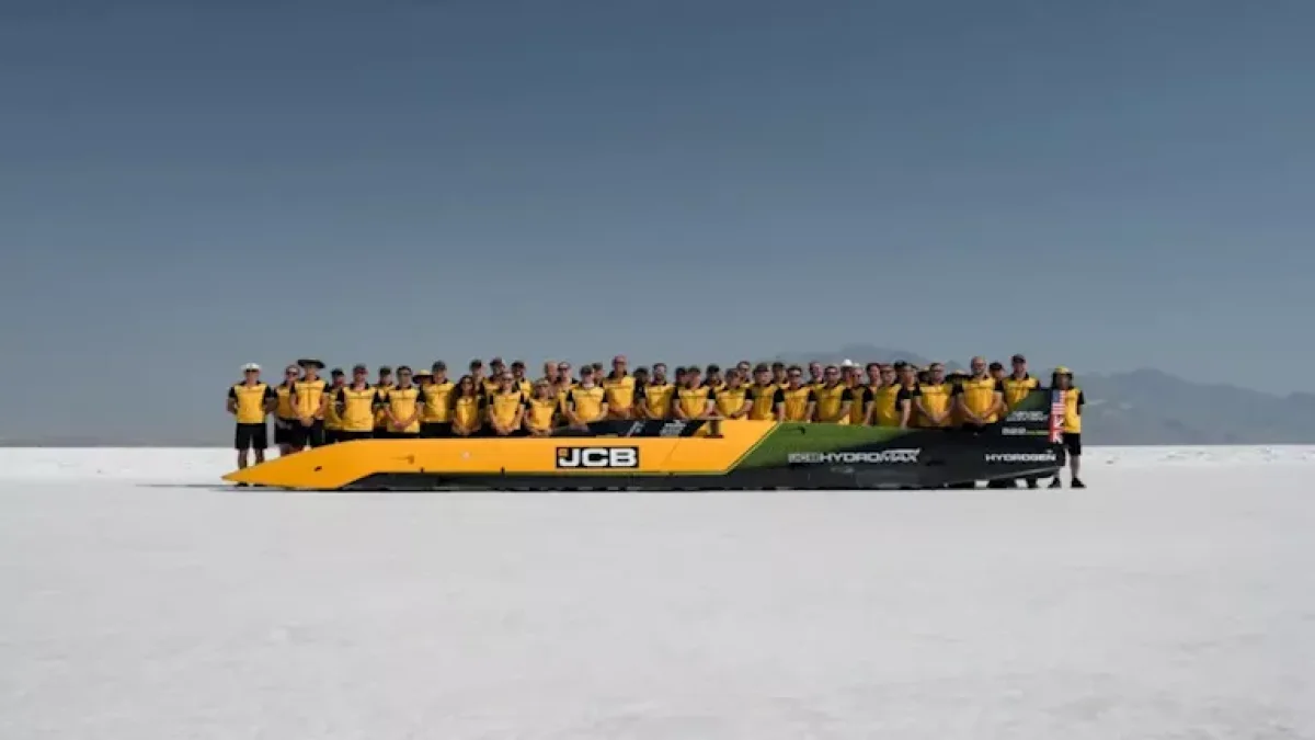 At 654 km/h: British car covers Cairo-Alexandria distance in 20 minutes