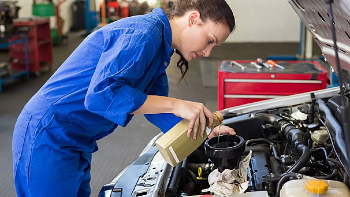 200,000 km Doesn't Mean Thicker Oil — A Common Mistake That Ruins Engines
