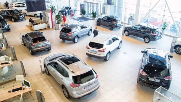 Car Dealers Slash Prices by Up to EGP 250,000 to Revive Sluggish Market