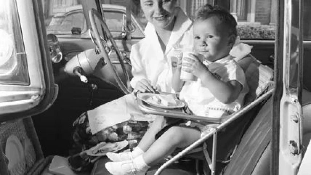 Car Seat Evolution: From Windshield-Mounted Seats to Modern ISOFIX Systems