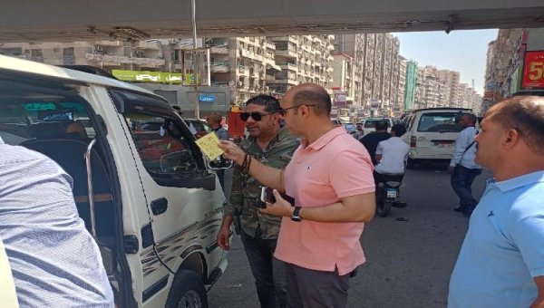 حملات مكثفة لضبط مخالفات السرفيس وفض المواقف العشوائية في الجيزة