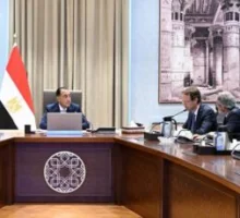 مدبولي يبحث مع شركة إسبانية إقامة مصنع لمكونات السيارات في مصر