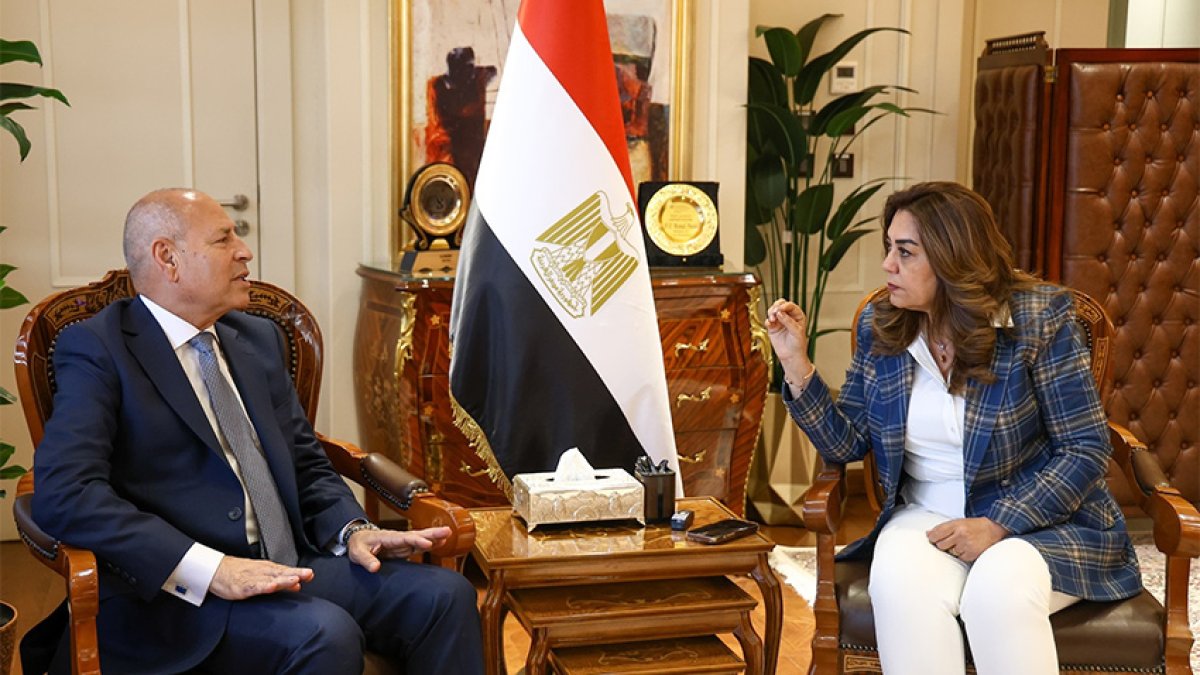 تطوير شبكة الطرق بالقاهرة: مشروعات جديدة لتنظيم حركة السيارات من العتبة إلى مصر الجديدة