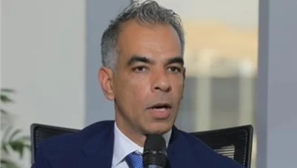 لماذا تراهن الدولة على صناعة السيارات؟ مساعد وزير الصناعة يكشف خطة التوطين