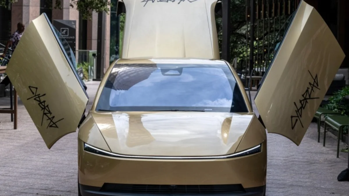 No Steering Wheel, No Pedals: US Regulators Open Probe into Tesla Cybercab Just Hours After Launch