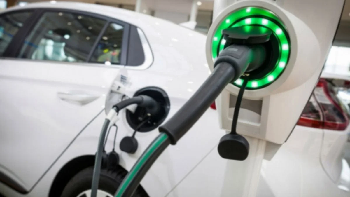 EV Door Handles Under Fire After Suffocation Incidents