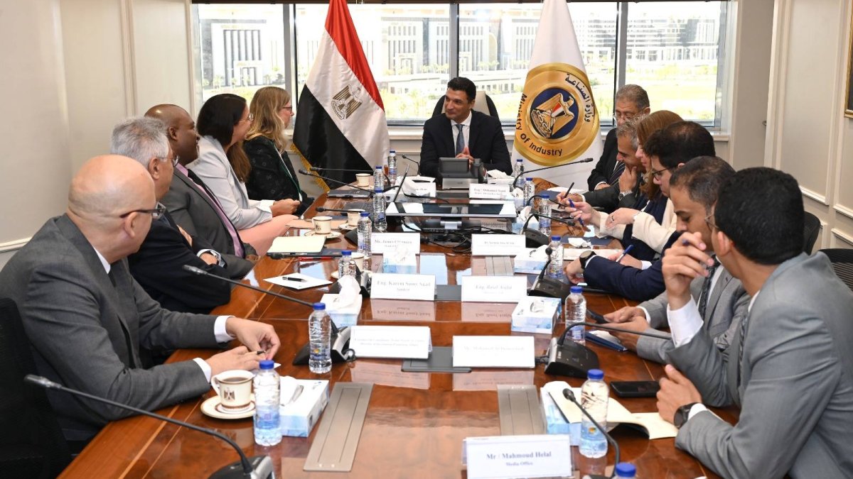 إجا تدرس تصنيع سيارات فولكس فاجن في مصر